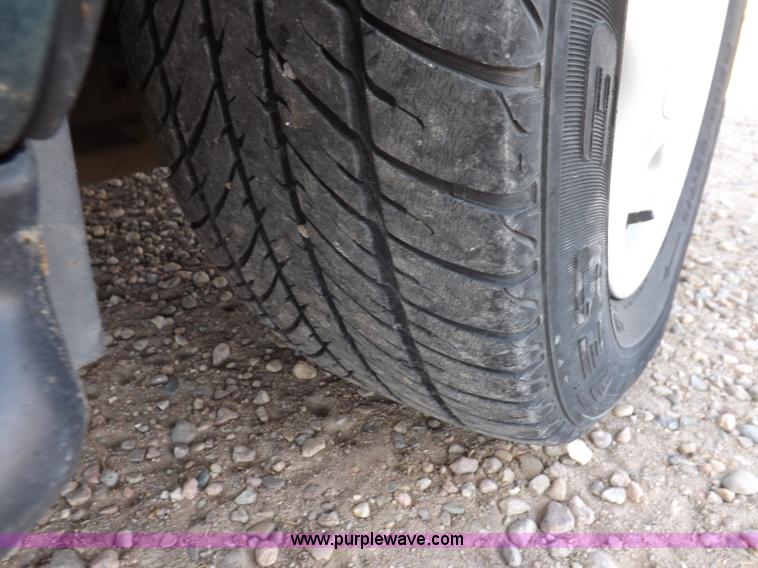 image for item I9194 1997 Ford Taurus GL