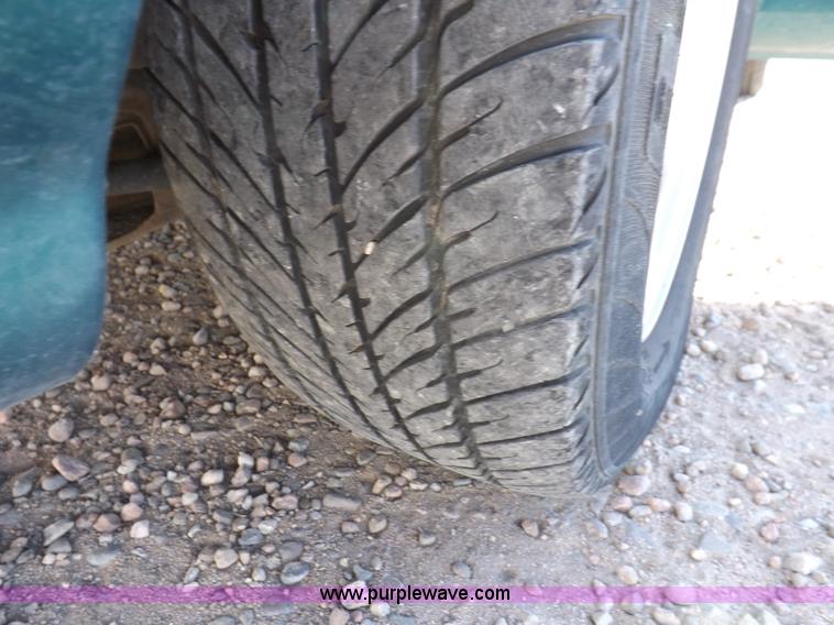 image for item I9194 1997 Ford Taurus GL