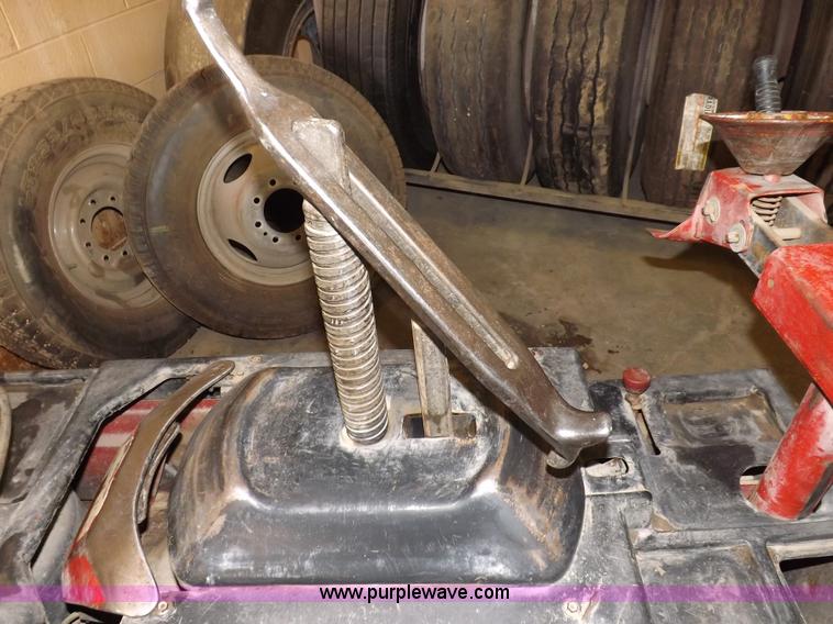 image for item I9195 Coats 4050A tire machine