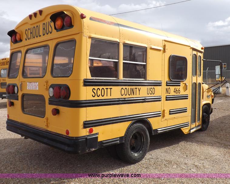 image for item I9196 1990 Chevrolet G30 transit vehicle