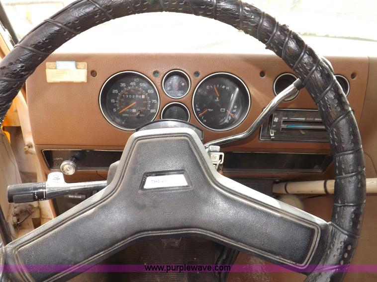 image for item I9196 1990 Chevrolet G30 transit vehicle