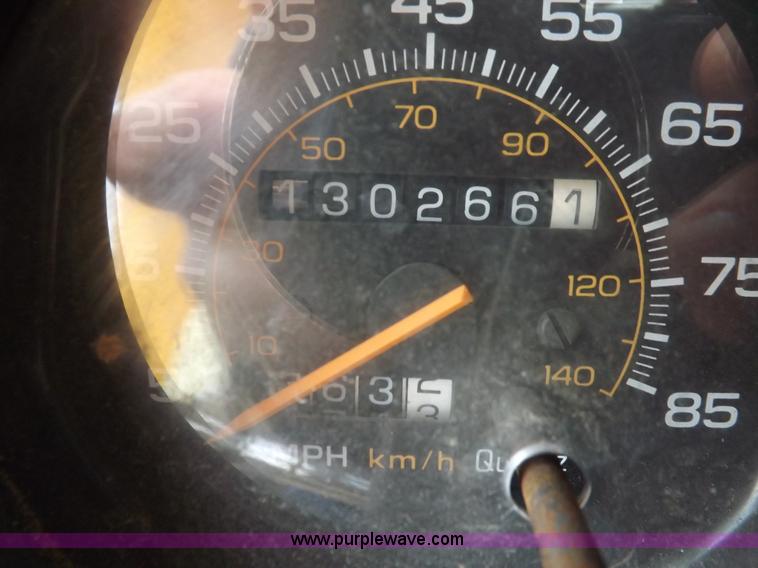 image for item I9196 1990 Chevrolet G30 transit vehicle