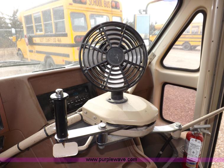 image for item I9196 1990 Chevrolet G30 transit vehicle