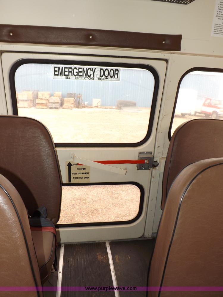 image for item I9196 1990 Chevrolet G30 transit vehicle