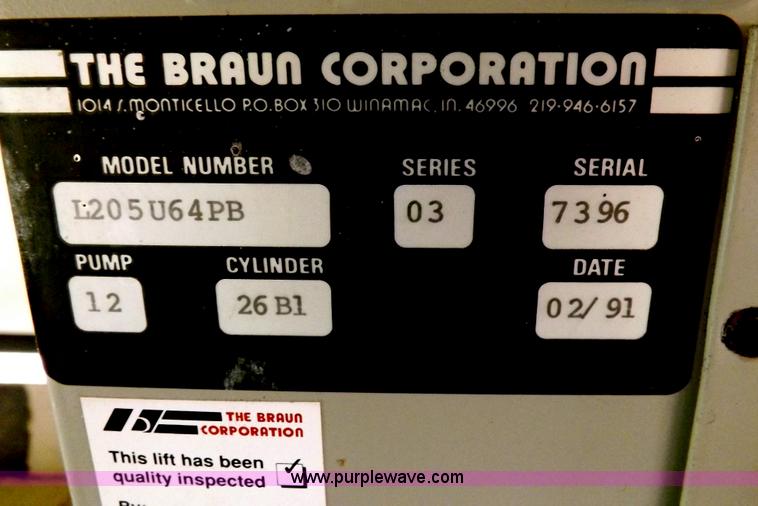 image for item I9196 1990 Chevrolet G30 transit vehicle