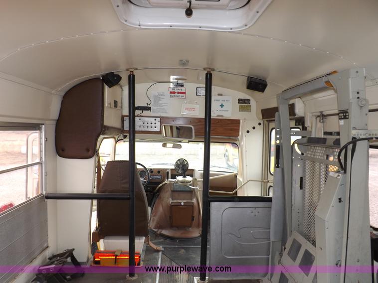 image for item I9196 1990 Chevrolet G30 transit vehicle