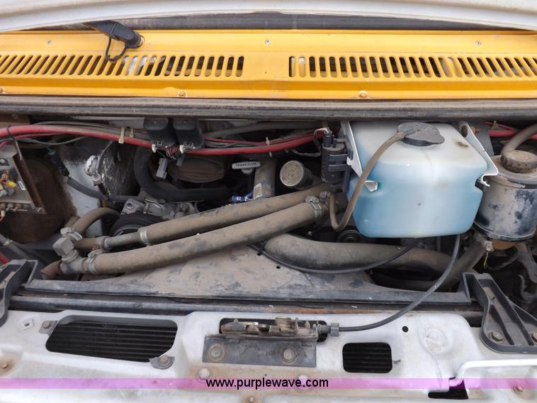 image for item I9196 1990 Chevrolet G30 transit vehicle