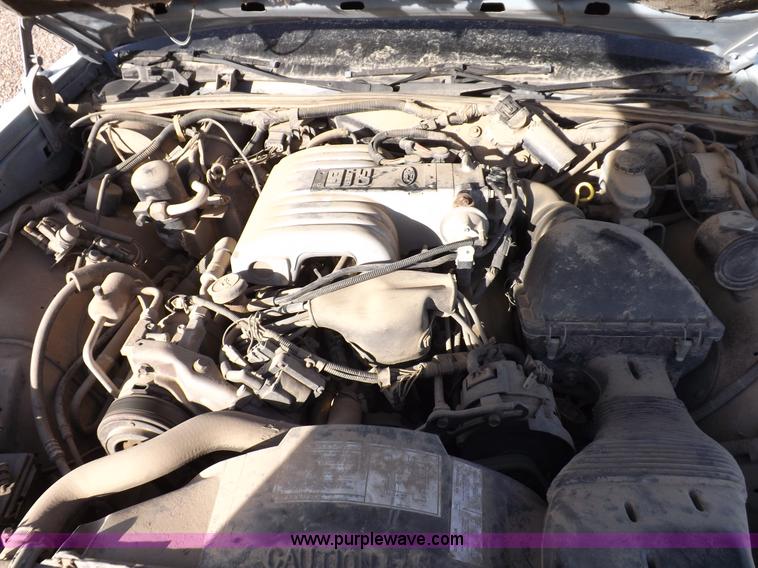 image for item I9200 1988 Ford Crown Victoria