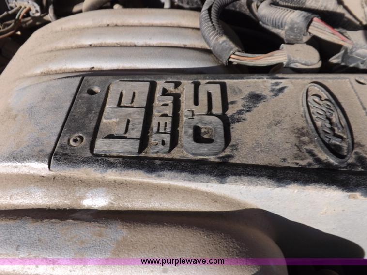 image for item I9200 1988 Ford Crown Victoria