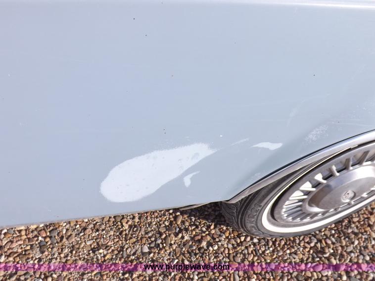 image for item I9200 1988 Ford Crown Victoria