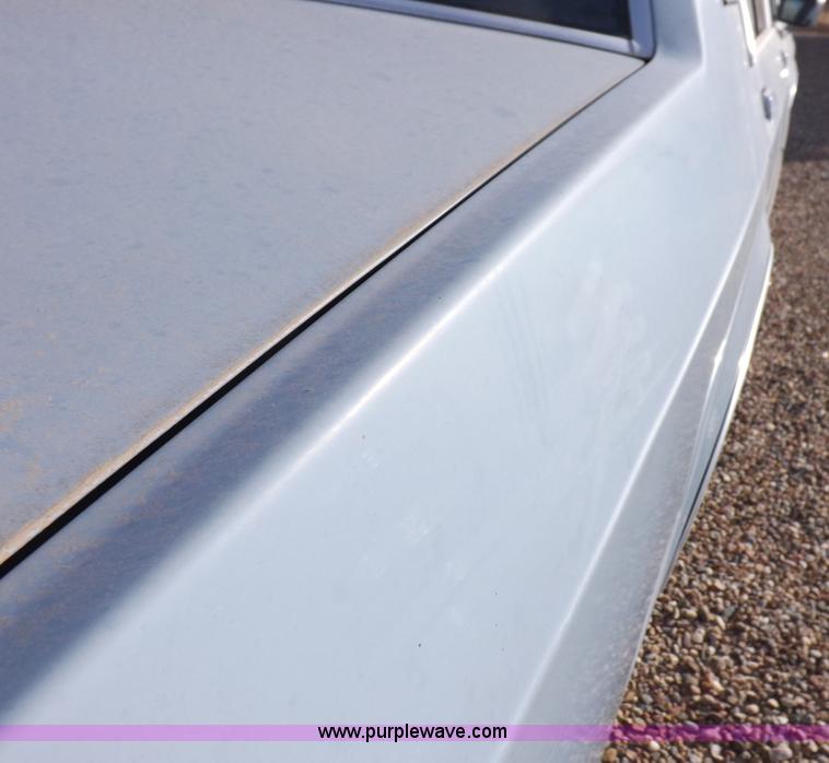 image for item I9200 1988 Ford Crown Victoria