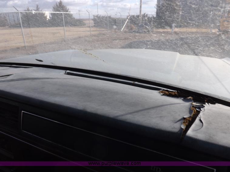 image for item I9200 1988 Ford Crown Victoria