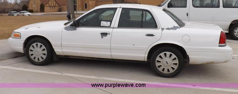 image for item I9204 2006 Ford Crown Victoria Police Interceptor
