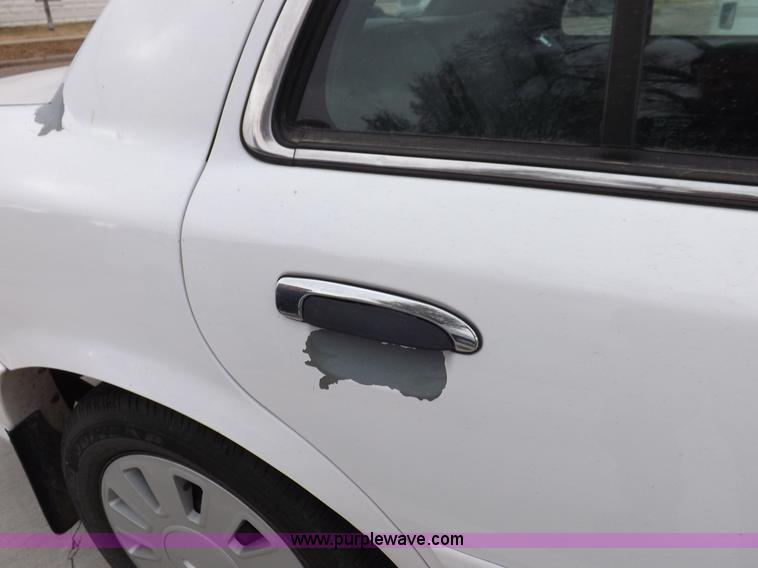 image for item I9204 2006 Ford Crown Victoria Police Interceptor