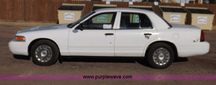 image for item I9210 2005 Ford Crown Victoria Police Interceptor