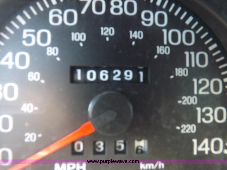 image for item I9210 2005 Ford Crown Victoria Police Interceptor