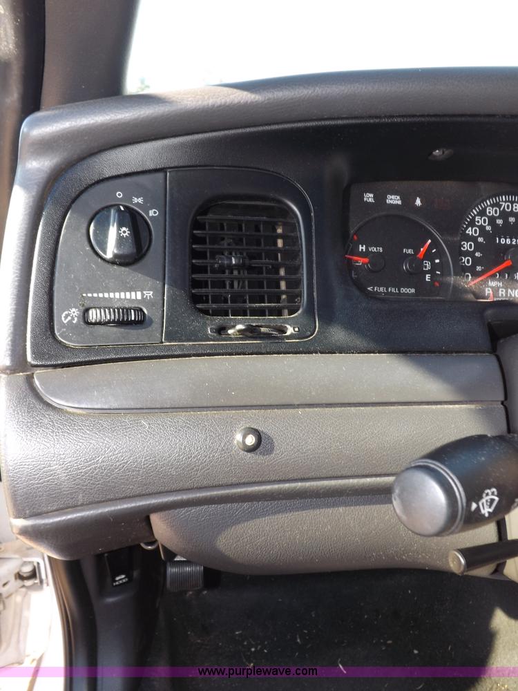 image for item I9210 2005 Ford Crown Victoria Police Interceptor