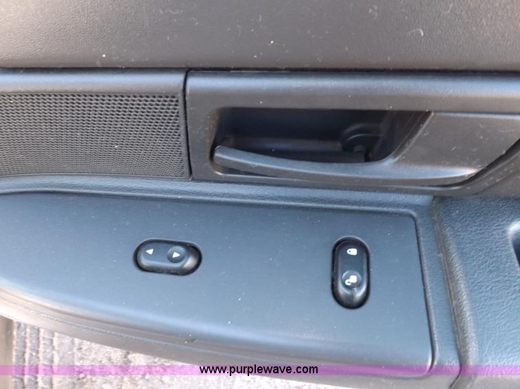 image for item I9210 2005 Ford Crown Victoria Police Interceptor