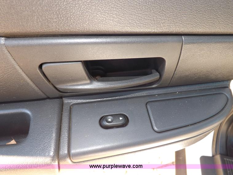 image for item I9210 2005 Ford Crown Victoria Police Interceptor