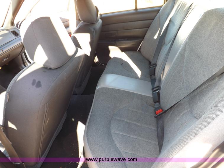 image for item I9210 2005 Ford Crown Victoria Police Interceptor