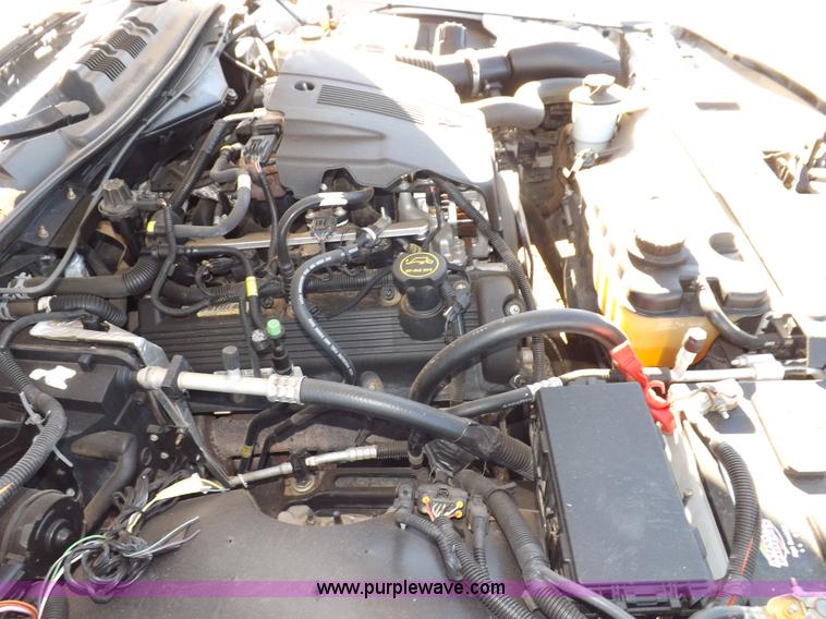 image for item I9210 2005 Ford Crown Victoria Police Interceptor