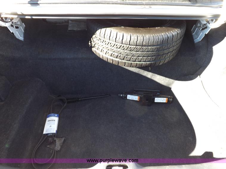 image for item I9210 2005 Ford Crown Victoria Police Interceptor