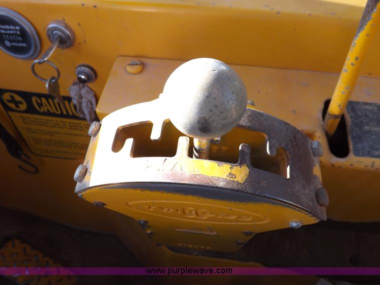 image for item I9211 1971 John Deere 860 elevating scraper