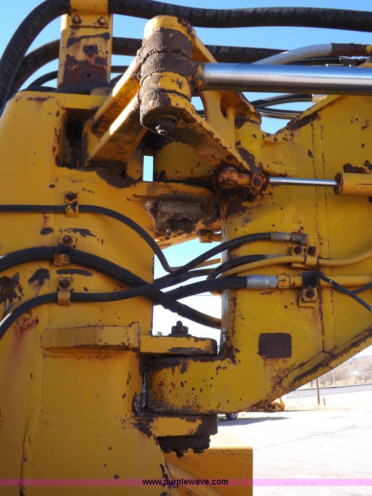 image for item I9211 1971 John Deere 860 elevating scraper