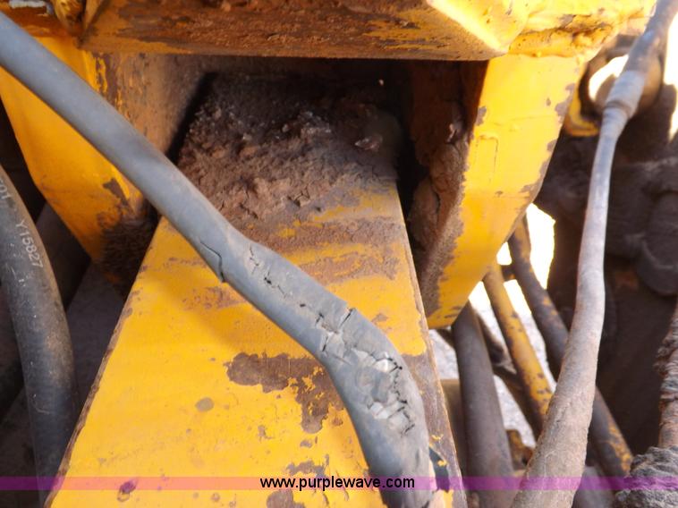 image for item I9211 1971 John Deere 860 elevating scraper