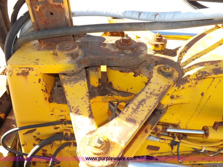 image for item I9211 1971 John Deere 860 elevating scraper