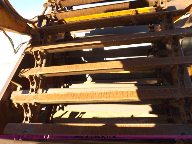 image for item I9211 1971 John Deere 860 elevating scraper