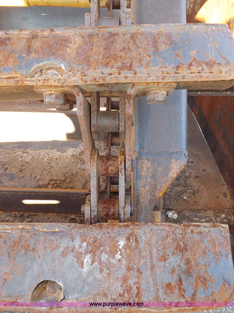 image for item I9211 1971 John Deere 860 elevating scraper