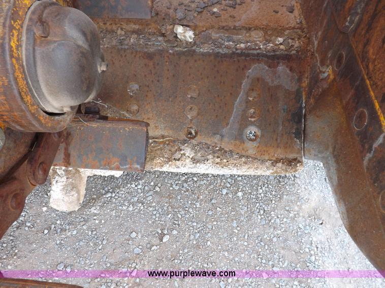 image for item I9211 1971 John Deere 860 elevating scraper