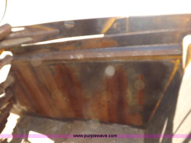 image for item I9211 1971 John Deere 860 elevating scraper