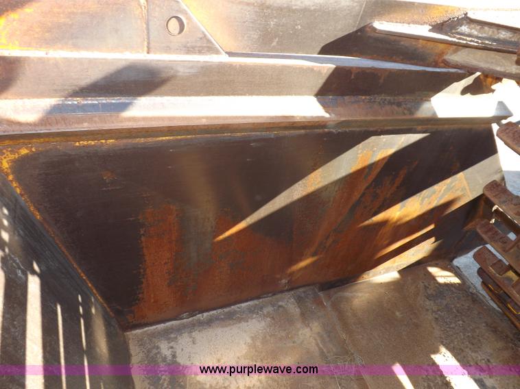 image for item I9211 1971 John Deere 860 elevating scraper