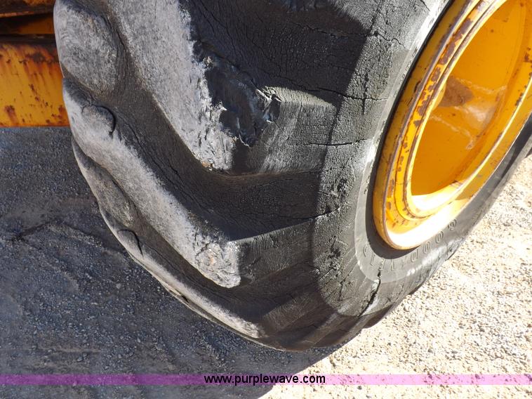 image for item I9211 1971 John Deere 860 elevating scraper