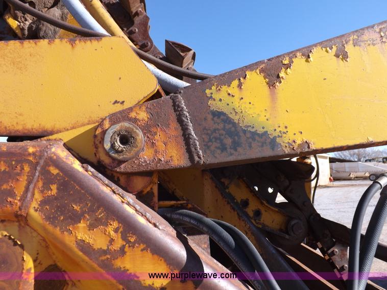 image for item I9211 1971 John Deere 860 elevating scraper