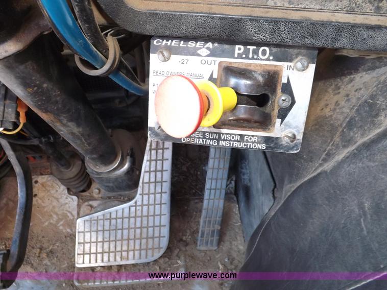 image for item I9217 1992 Volvo WX64 trash truck