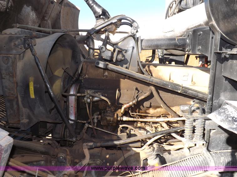 image for item I9217 1992 Volvo WX64 trash truck