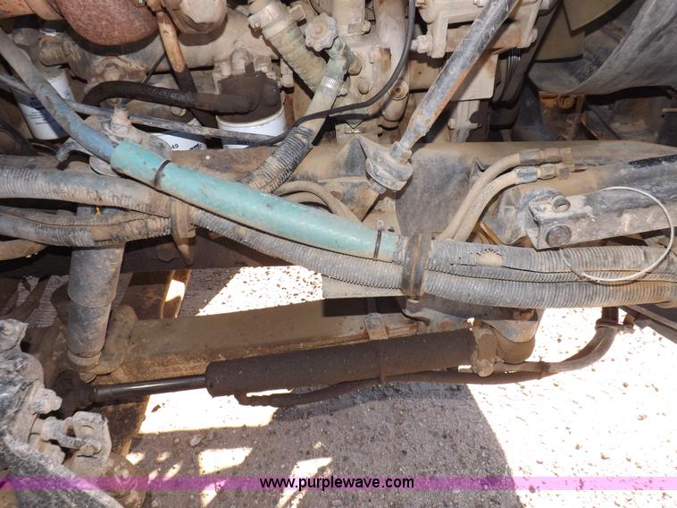 image for item I9217 1992 Volvo WX64 trash truck