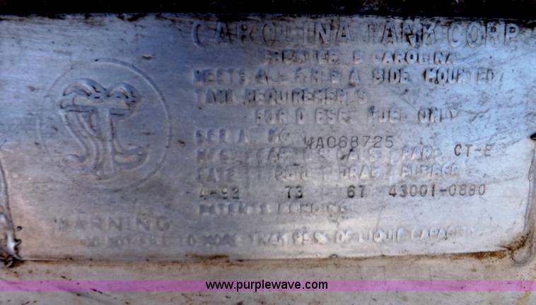 image for item I9217 1992 Volvo WX64 trash truck