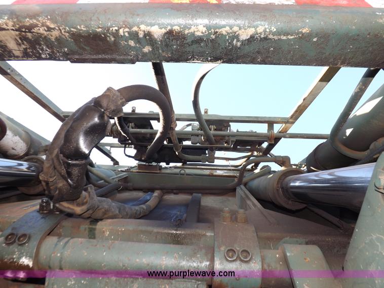 image for item I9217 1992 Volvo WX64 trash truck