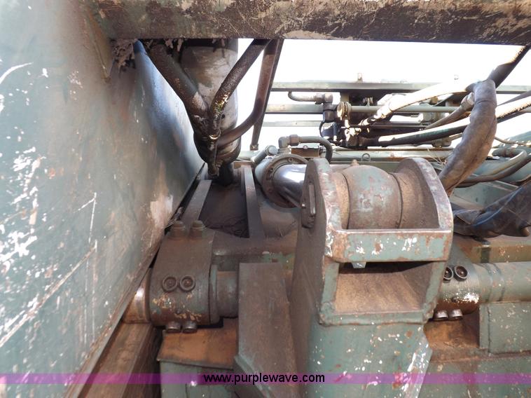 image for item I9217 1992 Volvo WX64 trash truck