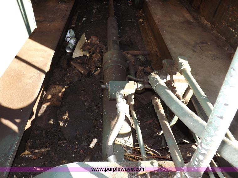 image for item I9217 1992 Volvo WX64 trash truck