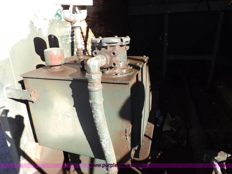 image for item I9217 1992 Volvo WX64 trash truck