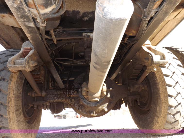 image for item I9217 1992 Volvo WX64 trash truck