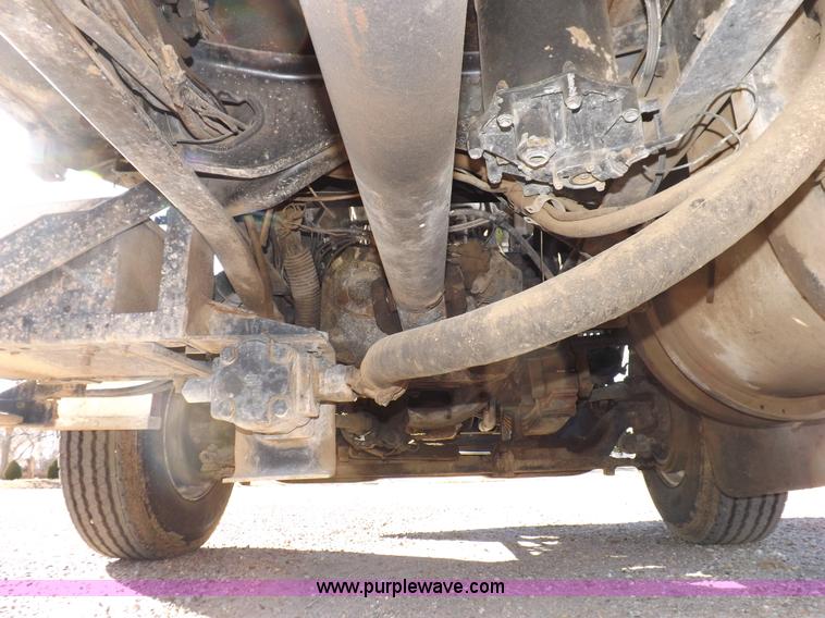 image for item I9217 1992 Volvo WX64 trash truck