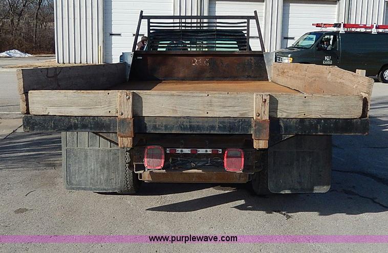 image for item I9438 1994 Chevrolet 3500 dump bed truck