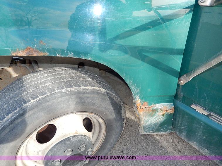 image for item I9438 1994 Chevrolet 3500 dump bed truck