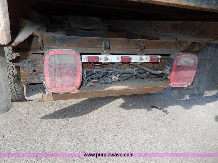 image for item I9438 1994 Chevrolet 3500 dump bed truck